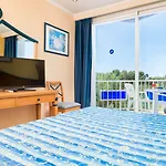 Hotel Nura Boreal 3*