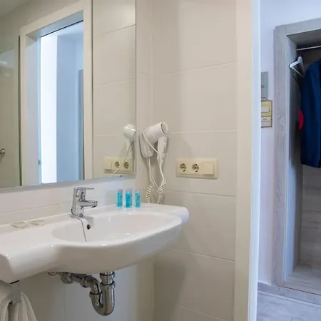 Nura Boreal Hotell 3*